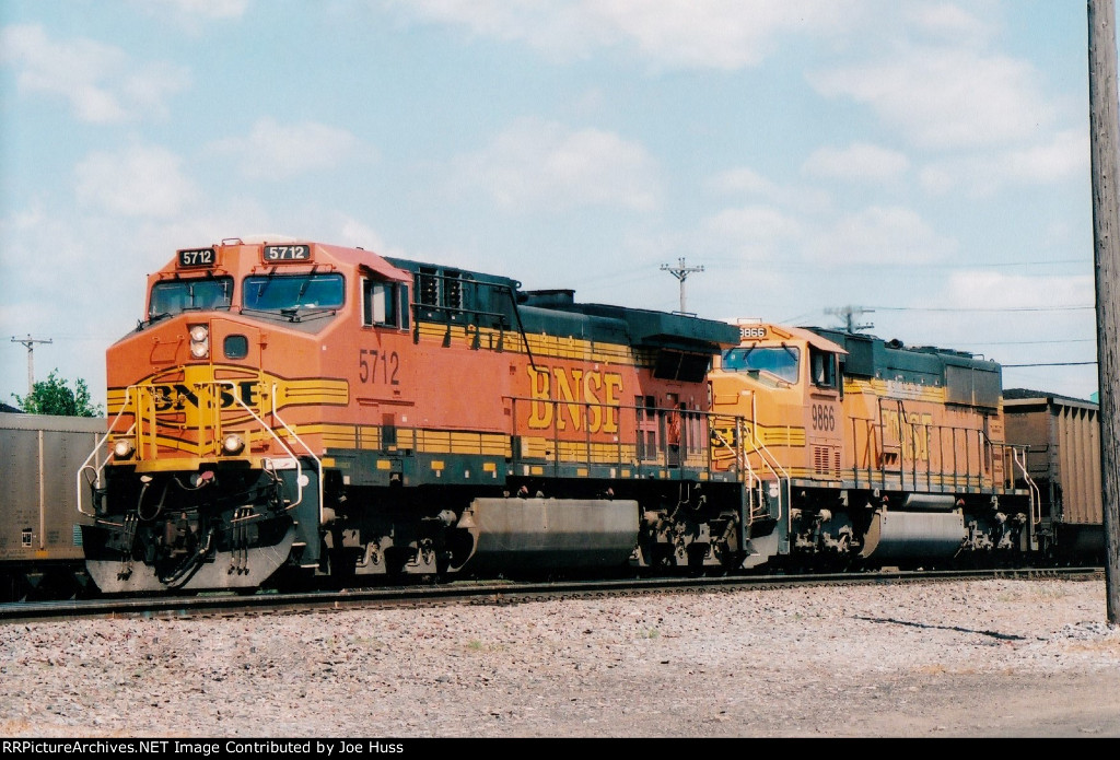 BNSF 5712 East